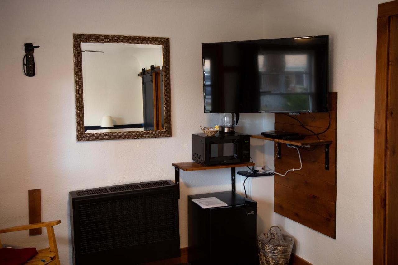Left Coast Lodge - Pet Friendly ซิสเตอร์ส ภายนอก รูปภาพ