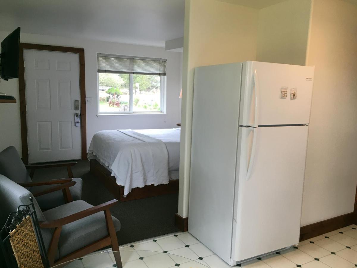 Left Coast Lodge - Pet Friendly ซิสเตอร์ส ภายนอก รูปภาพ