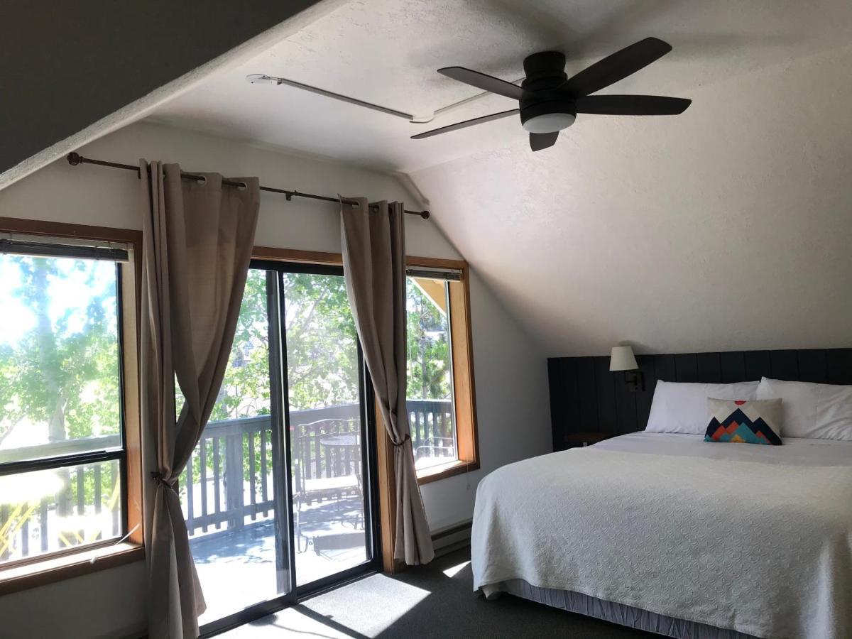 Left Coast Lodge - Pet Friendly ซิสเตอร์ส ภายนอก รูปภาพ
